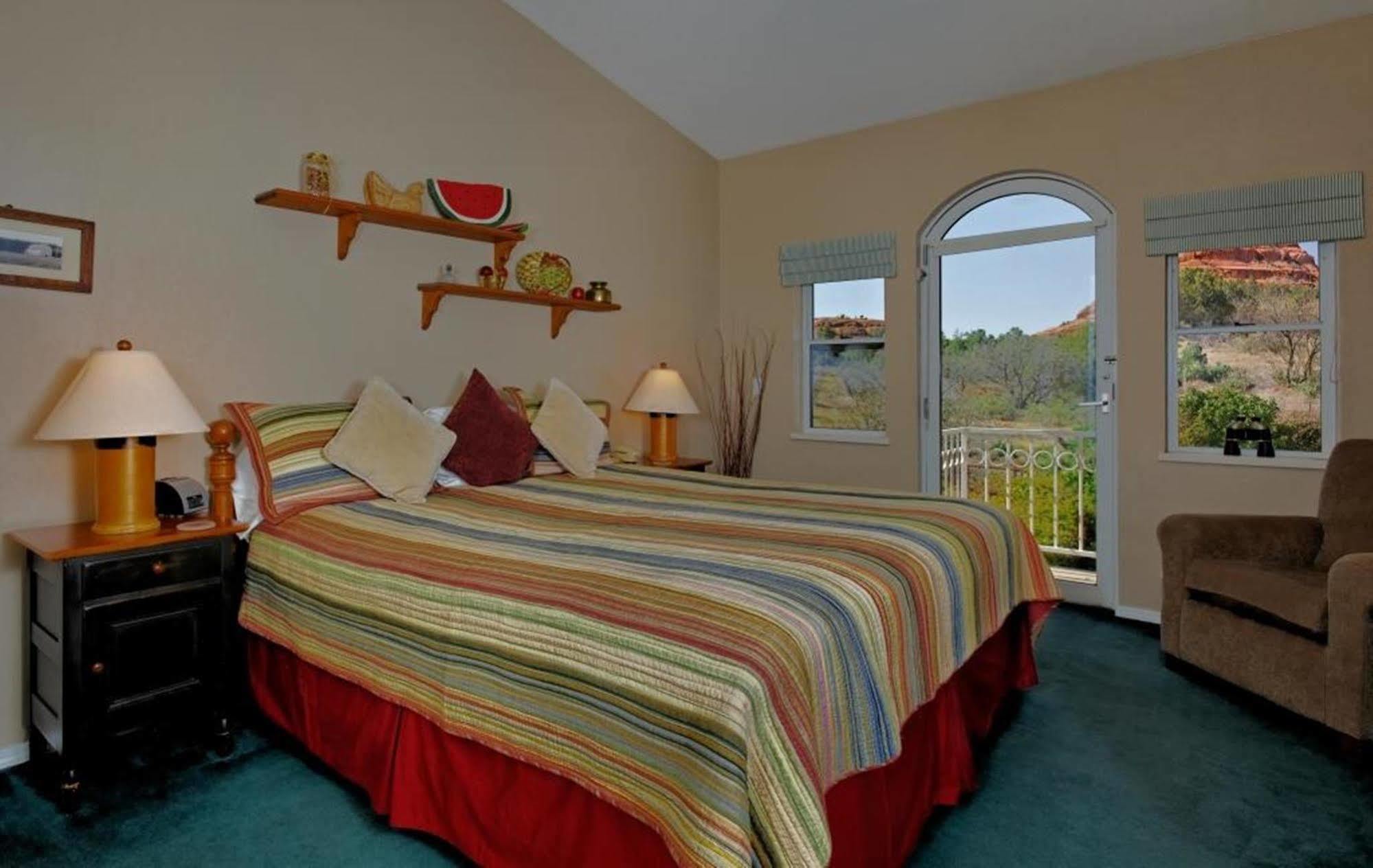 Canyon Villa Bed & Breakfast Inn Of Sedona Exterior photo
