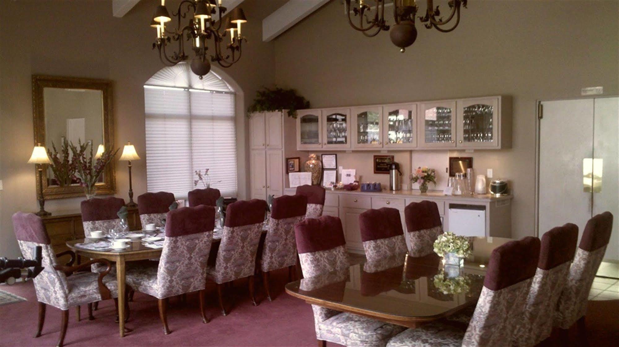 Canyon Villa Bed & Breakfast Inn Of Sedona Restaurant photo